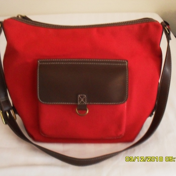 Relic Handbags - NEW RELIC PURSE/CROSS BODY BAG RED CANVAS